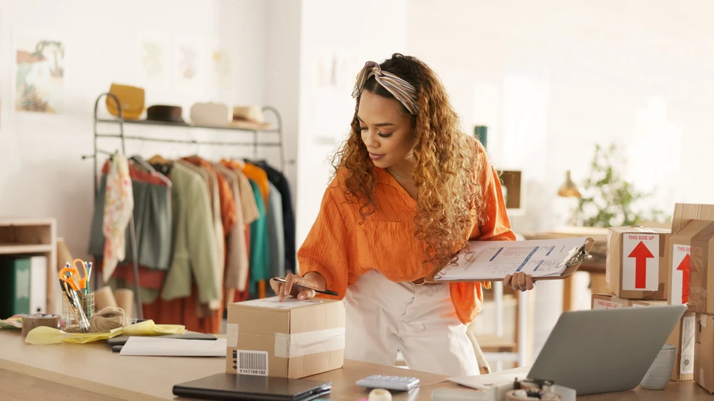 Why RAWNAQ is Ideal for Local Fashion Merchants
